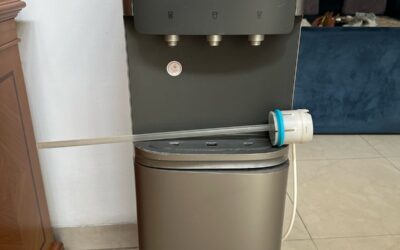 service dispenser (13)