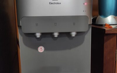 service dispenser (14)